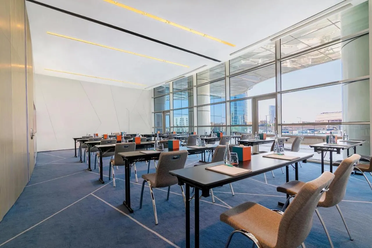 Le Meridien ריאד 5*,