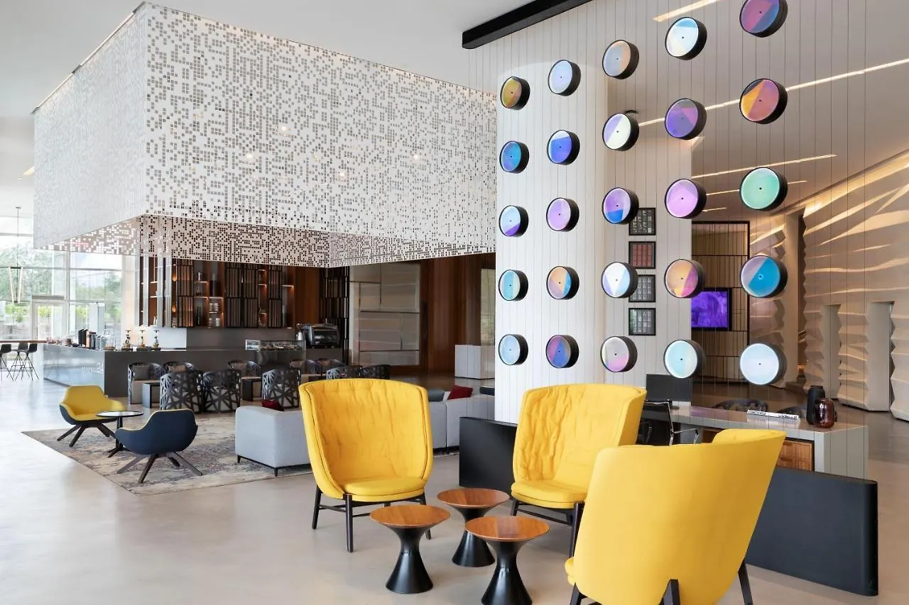 Le Meridien Riyadh 5*,